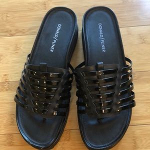 Donald Pliner sandals, black